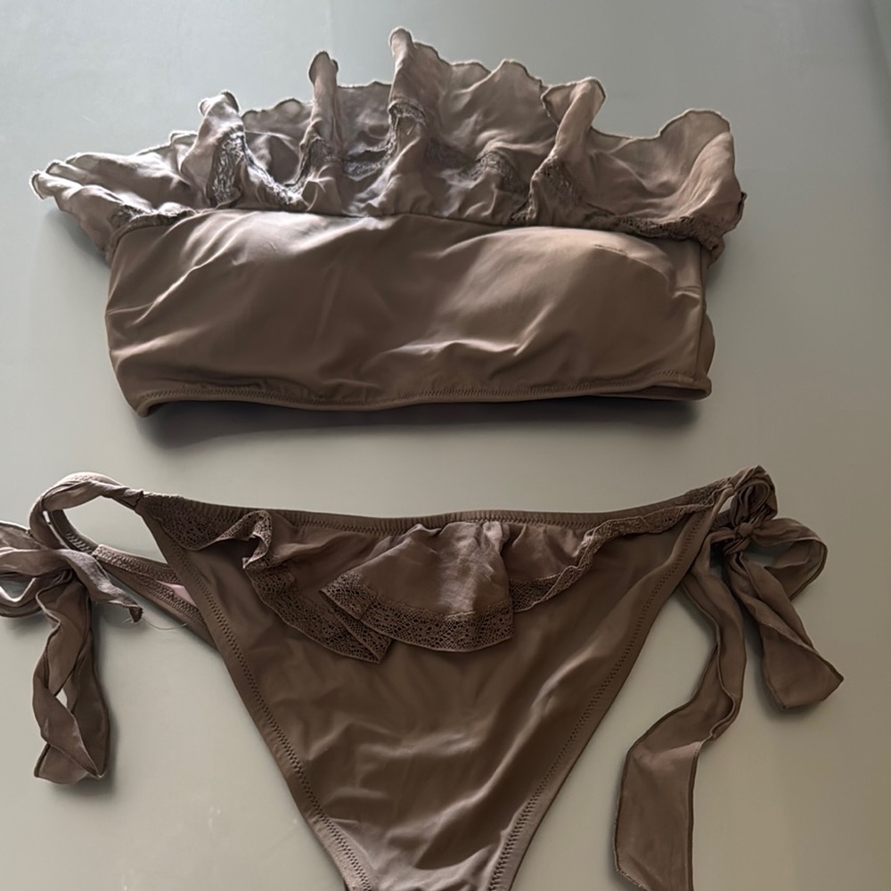 Victoria's Secret Taupe Ruffle Bikini Top - Picture 14 of 15